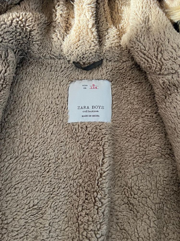 Яке с качулка Zara