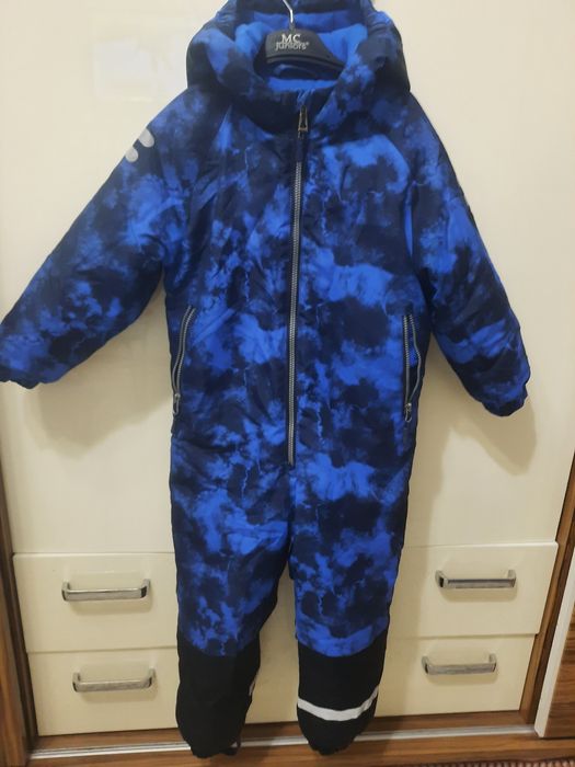 Продам детский зимний комбинезон