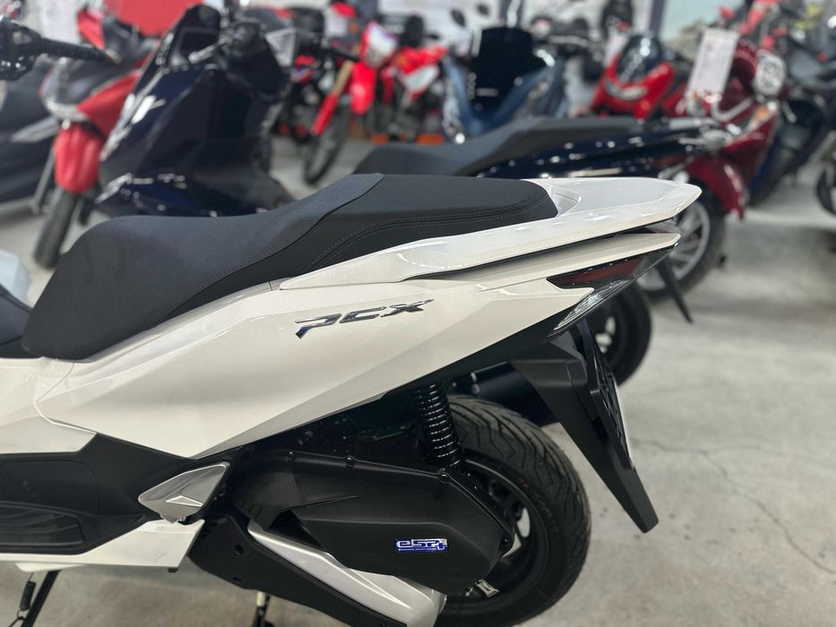 Honda PCX 125 DX 2025, cat B 125 - stoc Honda Constanta