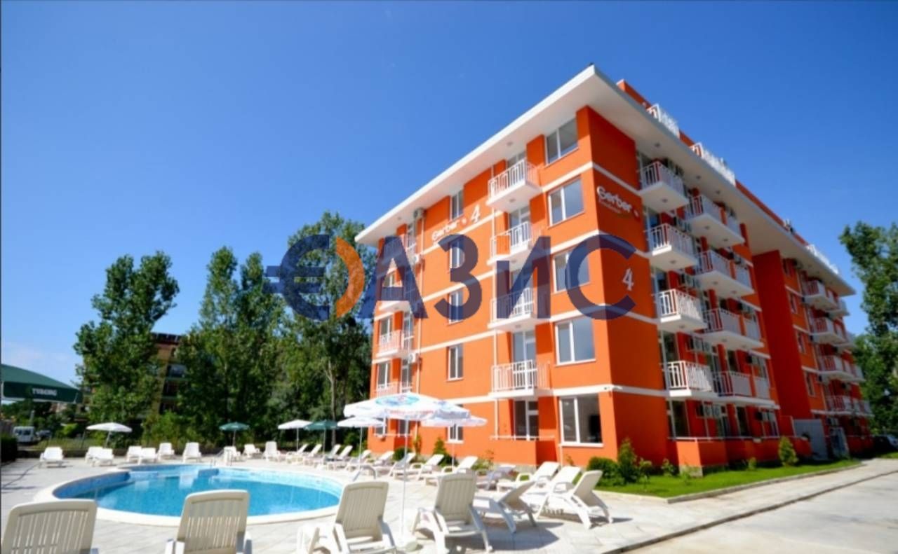 Продава се Двустаен апартамент в к.к. Слънчев бряг - 40 кв.м за 1225 €/кв.м - Снимка #10