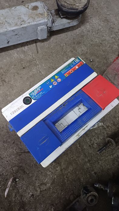 Аккумулятор автомобильный 60