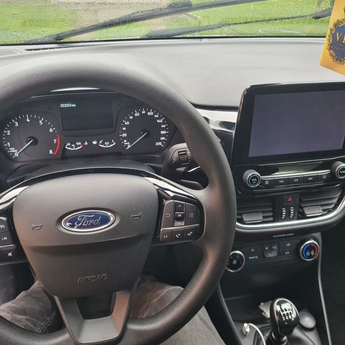 Vând Ford fiesta , an fabricație 2021
