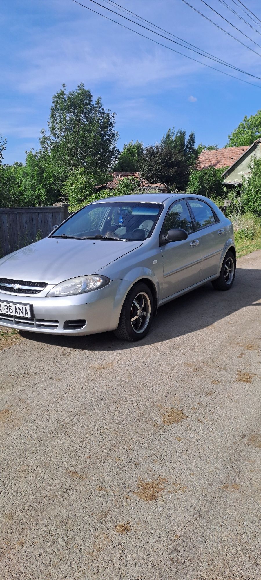 Vând chevrolet laceti