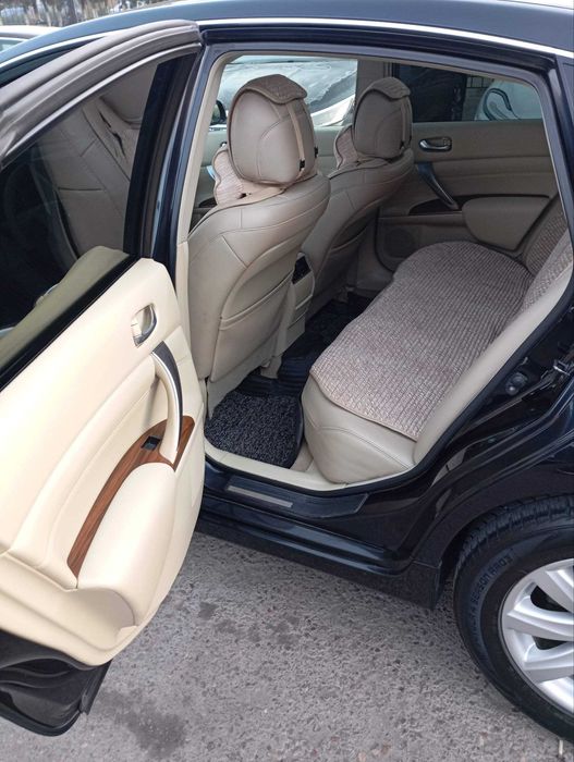 Nissan Teana 250xv v6