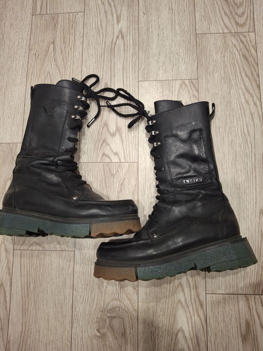 Продам женские зимние сапоги