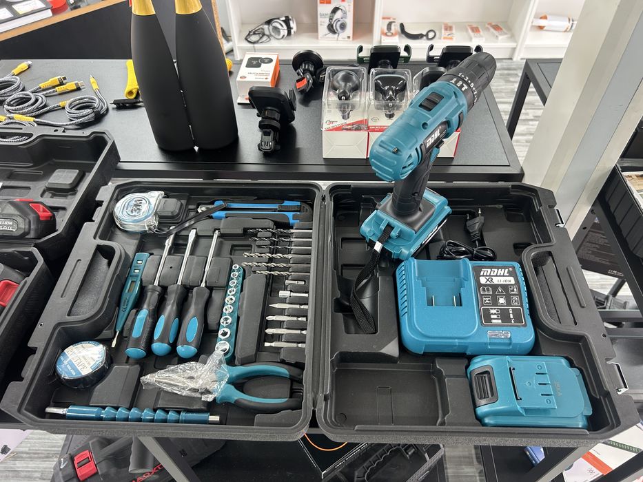 Set bormașină electrică cu acumulator + trusă completă scule