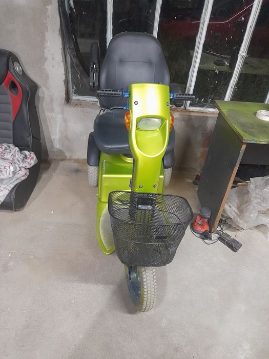 Vând sau schimb Scuter electric