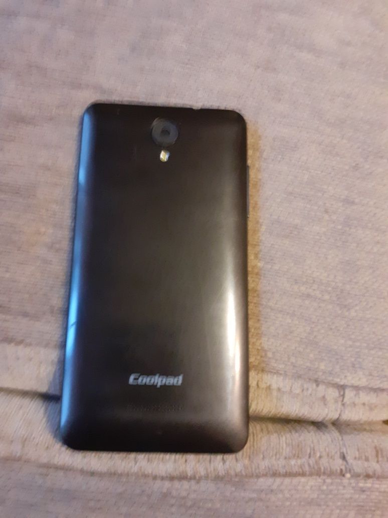 Vând telefon coolpad e501