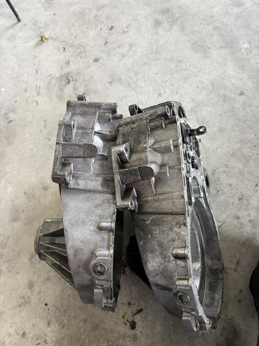 Части за скоростна кутия VW T5 1.9 TDI – диференциал, валове, корпус