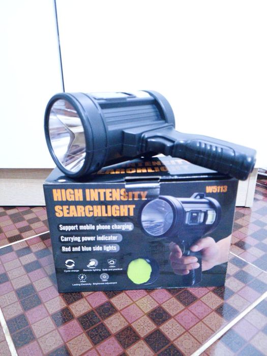Продам фонарь высокой интенсивности. Остался только 1штук