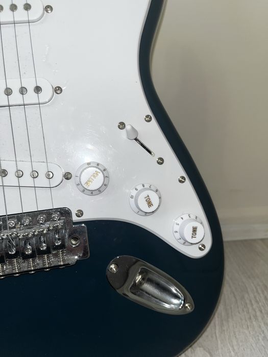 Електрическа китара НОВА