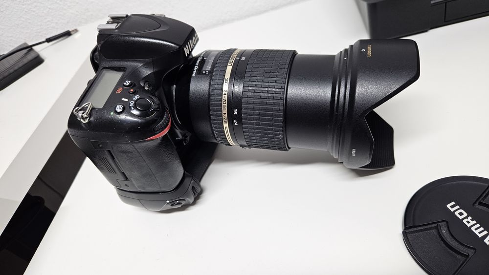 Nikon D610+ Grip + Tamron 24-70 2.8 - Perfect Functional