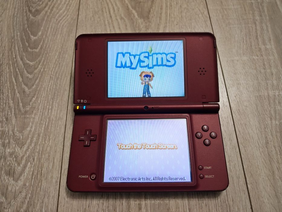 Consola Nintendo DSi XL