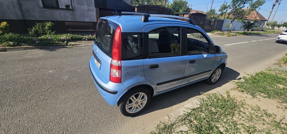 Fiat Panda  1. 2 benzina c/v automată