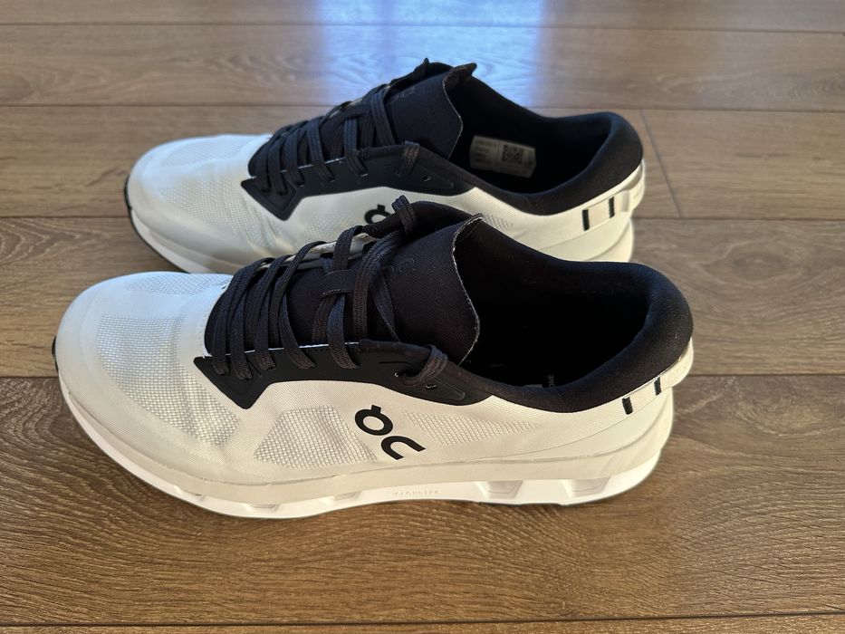 Маратонки On Cloudzone