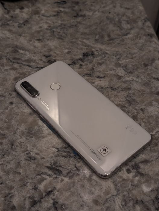 ОТЛИЧЕН! Huawei P30 Lite