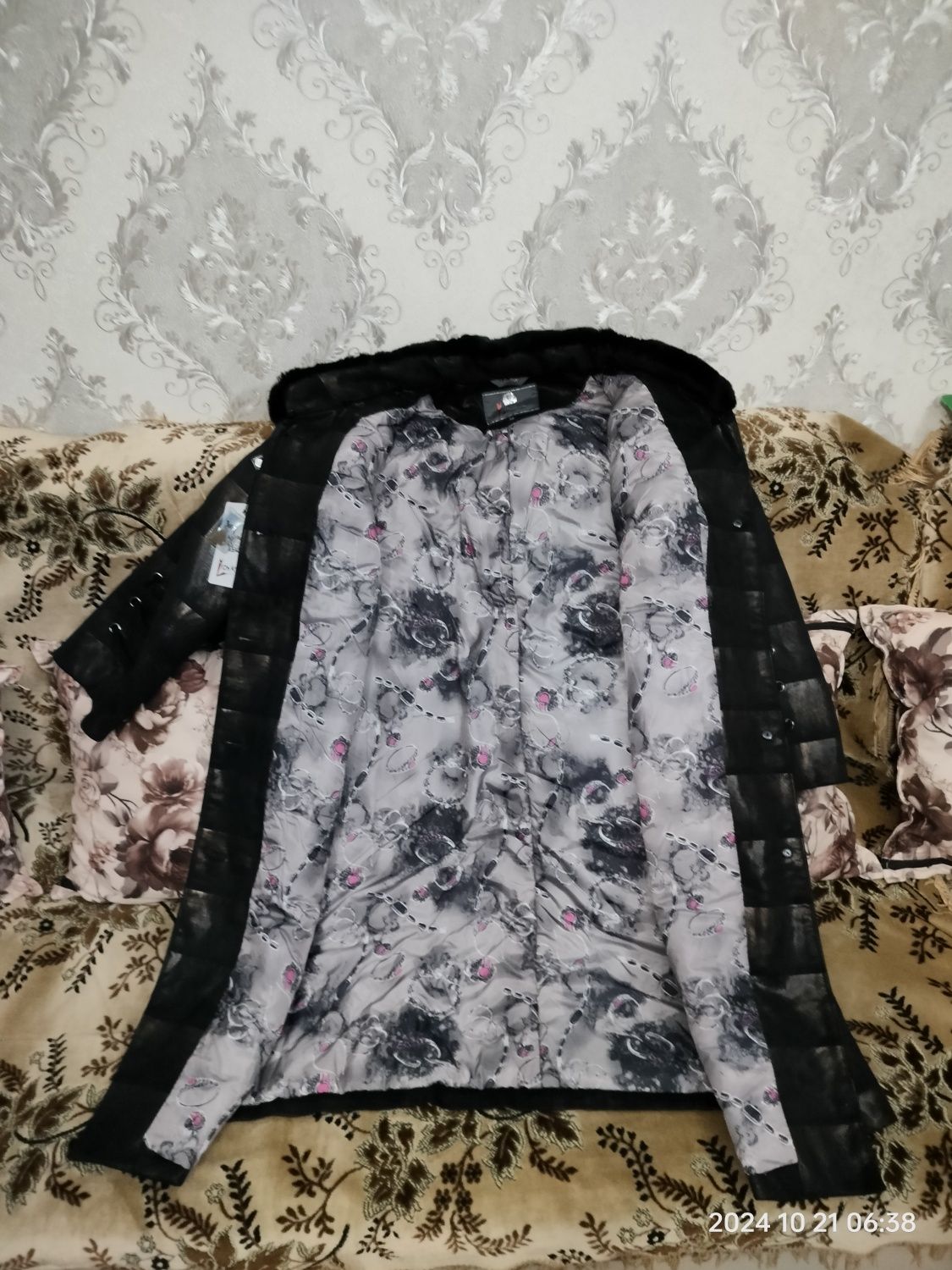 Продам стеганку куртку