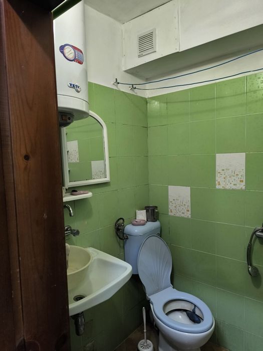 Продавам гарсониера