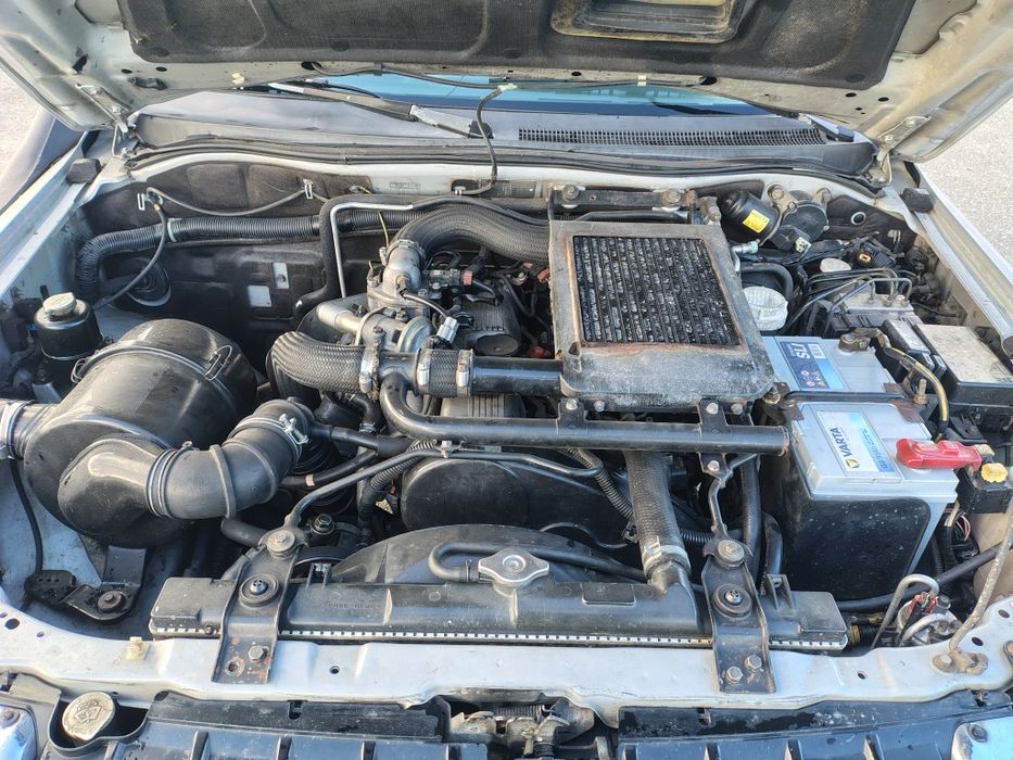 Vând auto Mitsubishi pajero sport 2.5 diesel an 2003