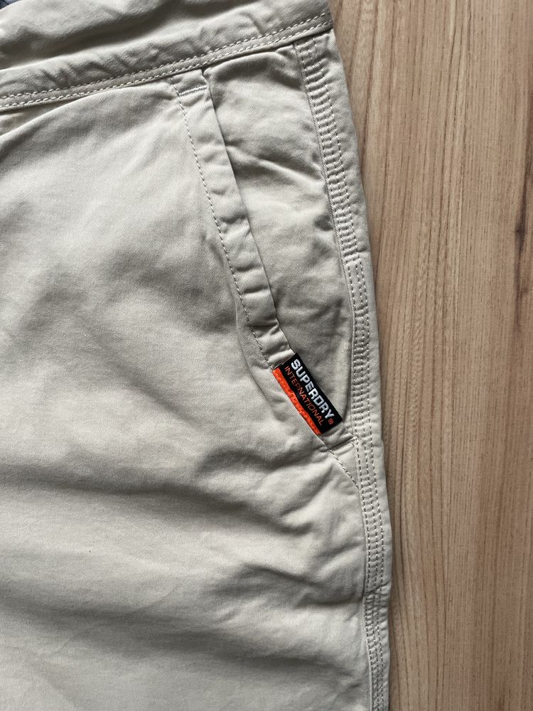 SUPERDRY / мъжки къс панталон W30