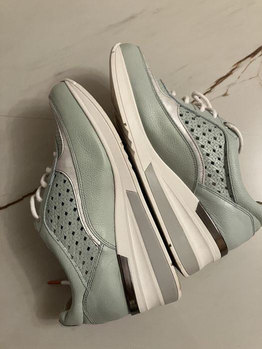 Дамски обувки с и без ток