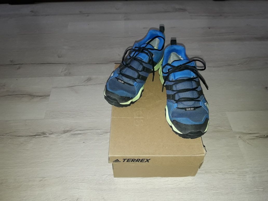 Дамски маратонки Adidas Terrex Rain RDY. Устойчиви при дъжд.