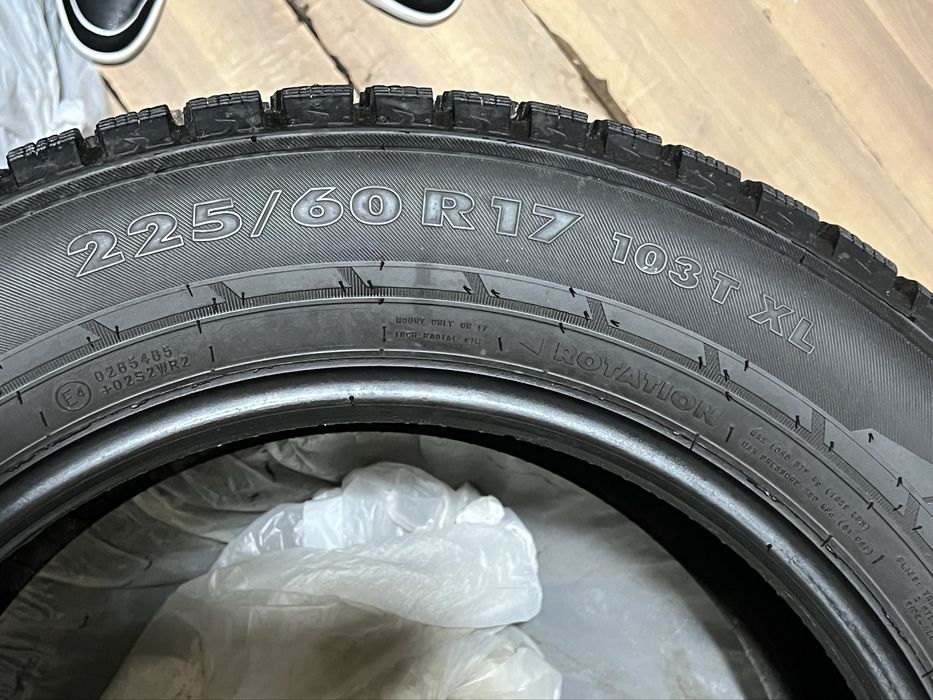 Продаетс шины , 225/60/R17 ( с шипами )