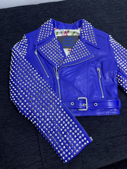 Jacheta din piele cu tinte argintii