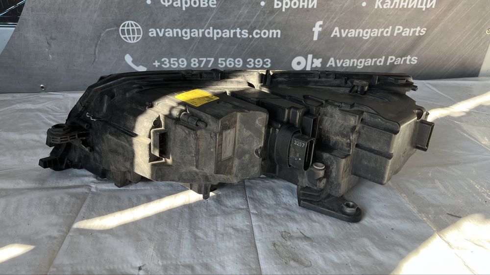 3 броя ляв и 5 броя десен фар Skoda Octavia 3 2018-