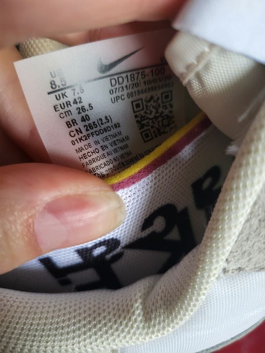 Nike Sacai adidasi barbati nr 42