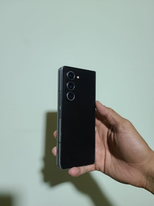 Samsung Z Fold 5
