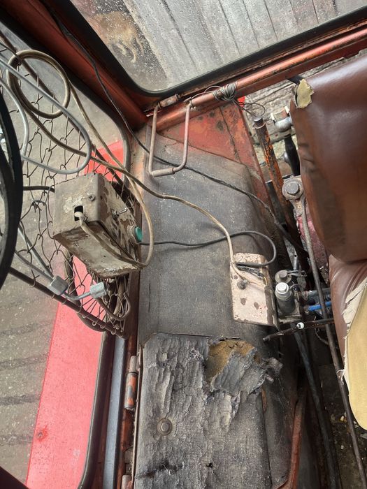 U650 modificat de padure cu troliu pe aer si sapa si de agricultura