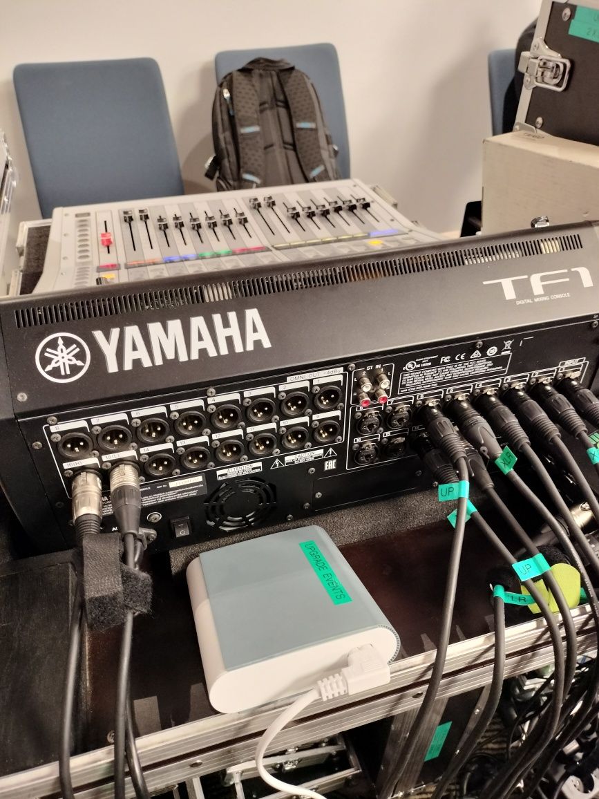Mixer digital Yamaha TF1