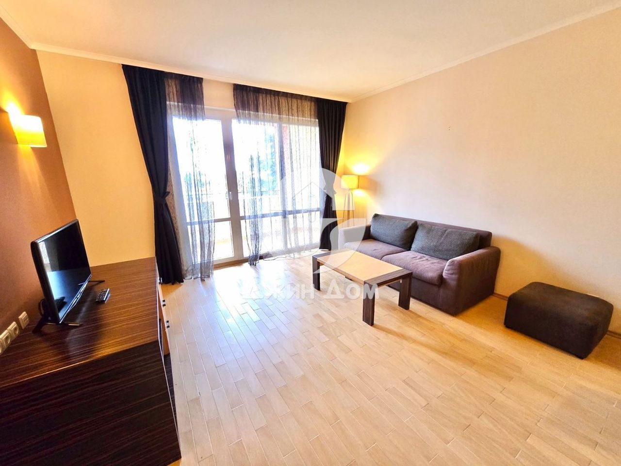 Продава се Двустаен апартамент в к.к. Слънчев бряг - 84 кв.м за 1012 €/кв.м - Снимка #2