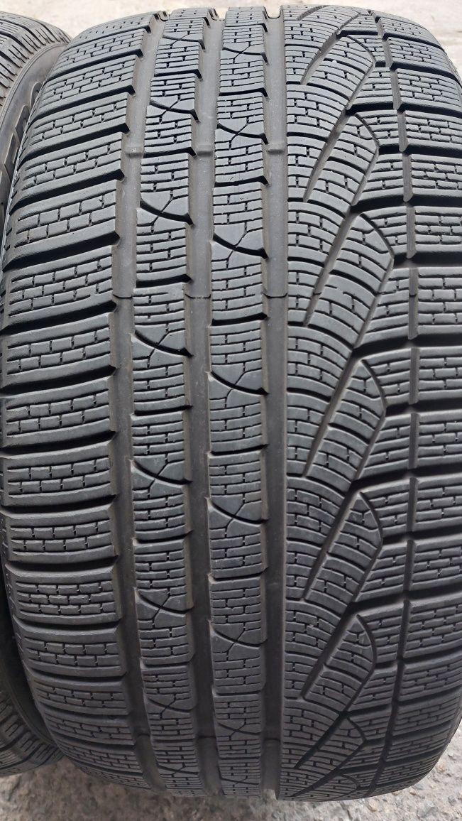 Гуми 275/35/20 Pirelli Sottozero 2 броя