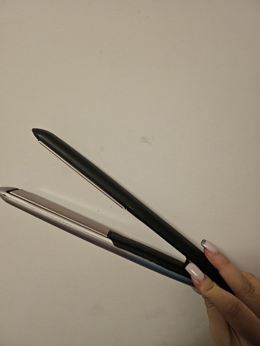 Преса и четка за изправяне (топлинна обработка)