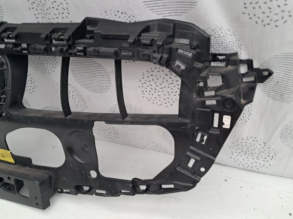 Грил решетка Мазда 2 2023/25г Mazda 2