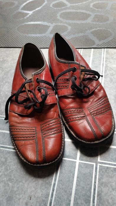 Pantofi retro de piele