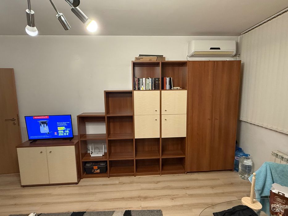 Офис секция от плътно и здраво дърво