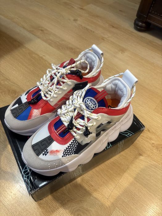 Versace chain reaction 42