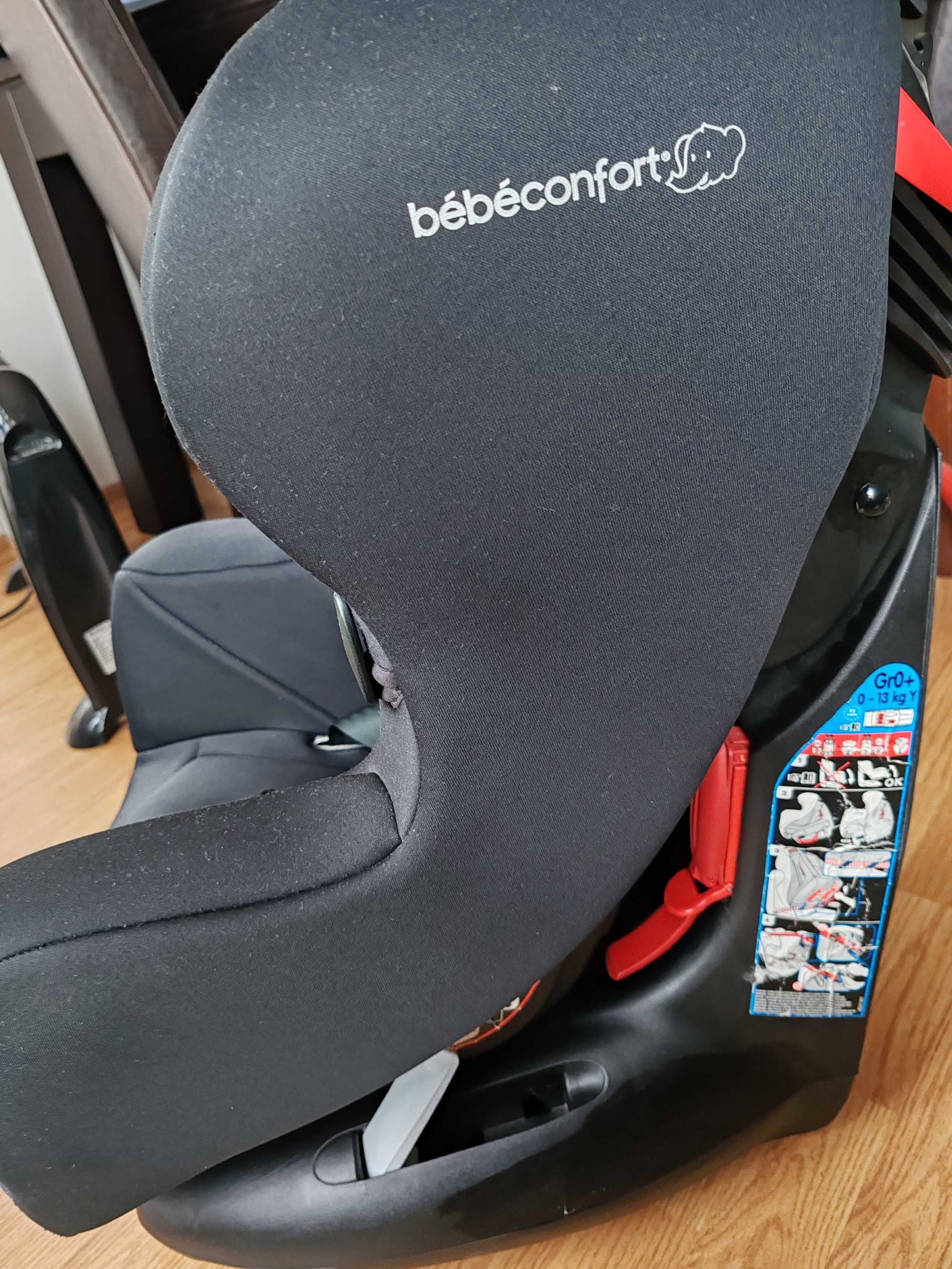 Столче за кола Bebe Confort (0-18кг) ISEOS IsoFix Total Black