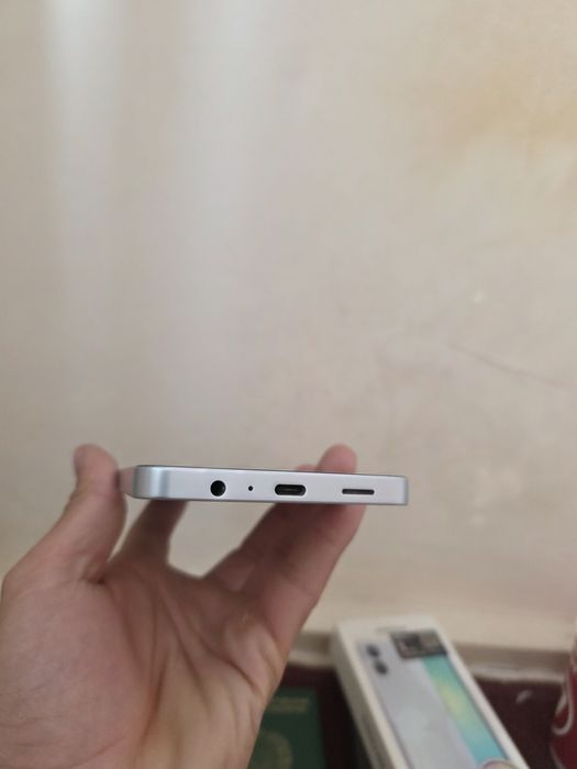 Samsung Galaxy A06 ideal srochno