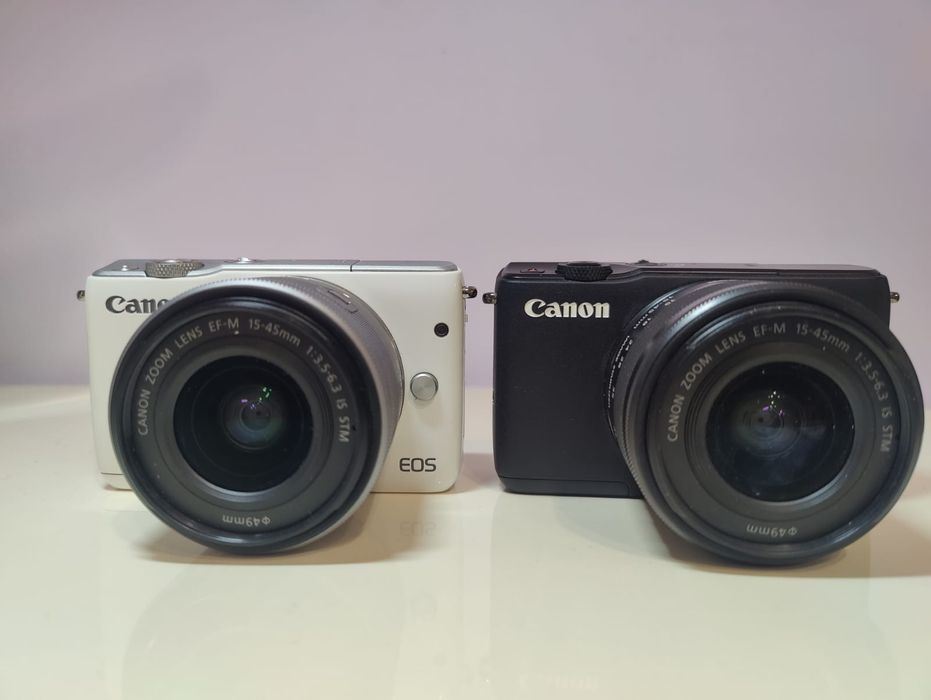 Canon EOS M10 cu obiectiv EF-M 15-45 cu stabilizare a imaginii STM