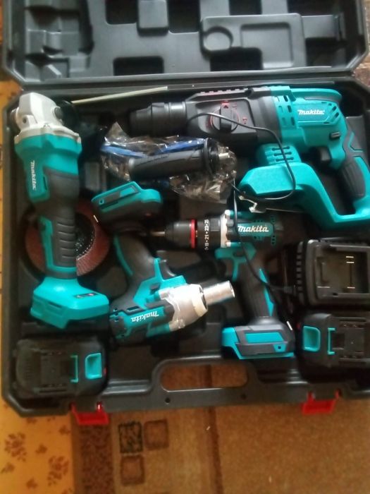 Продам набор электроинструмента