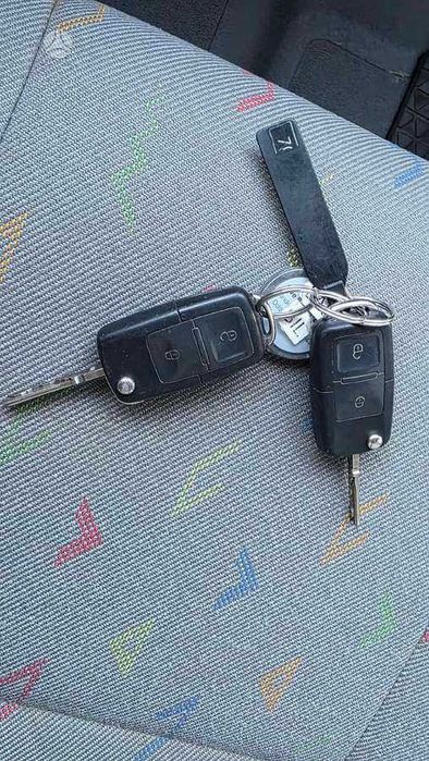 VW Crafter 2.5 TDI, 7 locuri, lada 3,50m