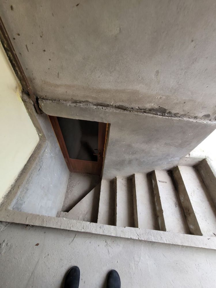 Sotiladi uchastka xonobodda yengi qurilgan 3 sotix yashash joyi 125