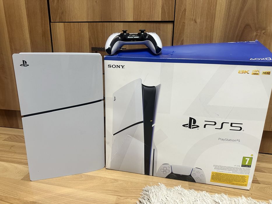 Playstation 5 varianta cu disc