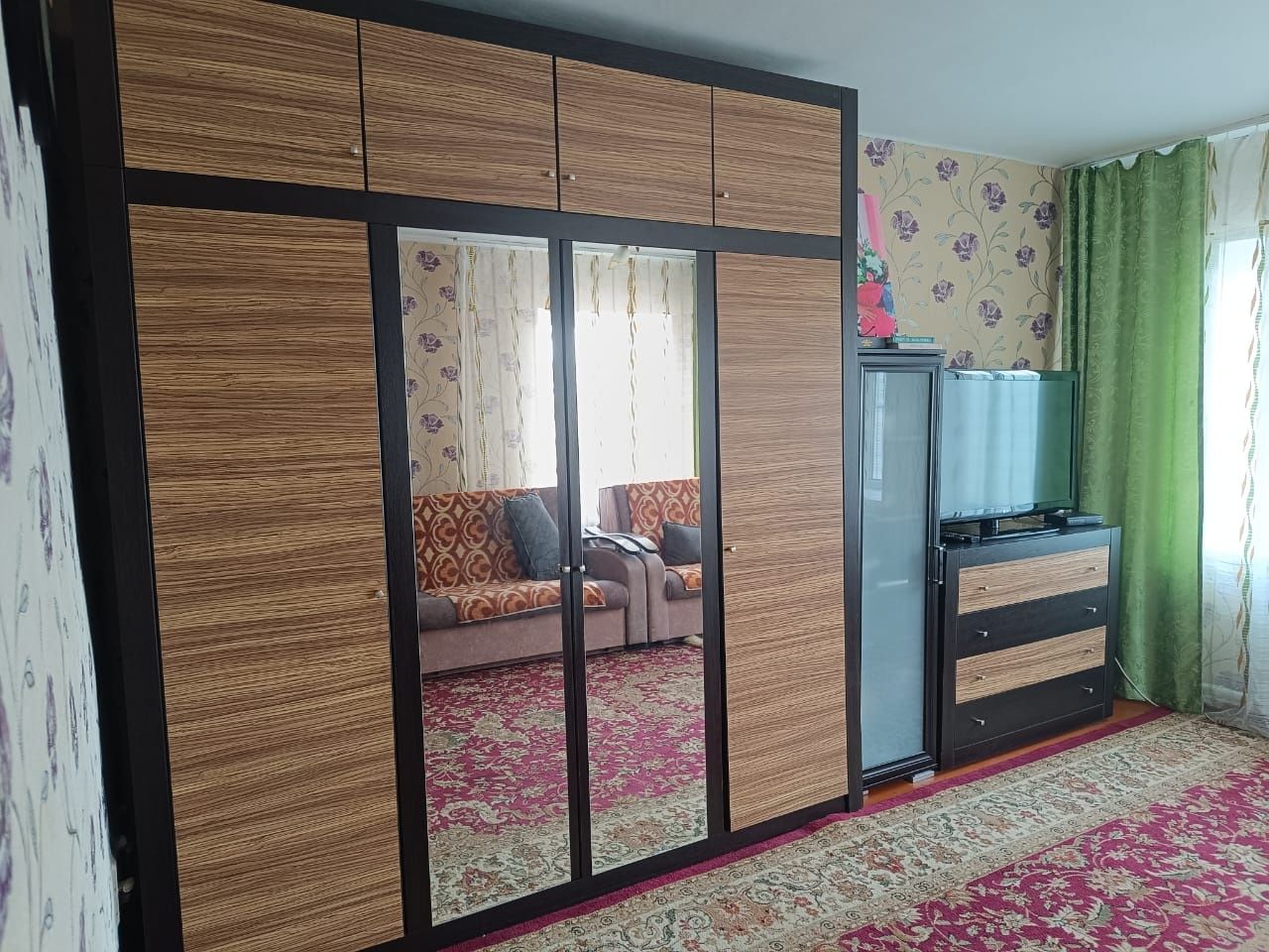 Продам шкаф в отличном состоянии срочно