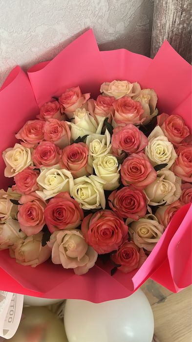 продам букет цветов свежиеее