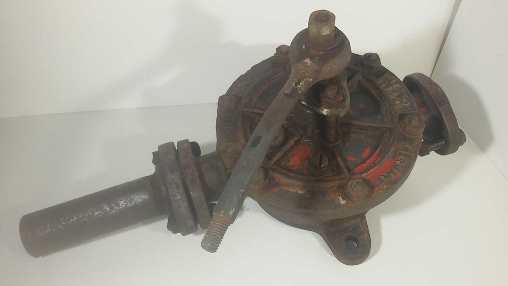 Ретро ръчна помпа Allweiler №3 Made in Germany